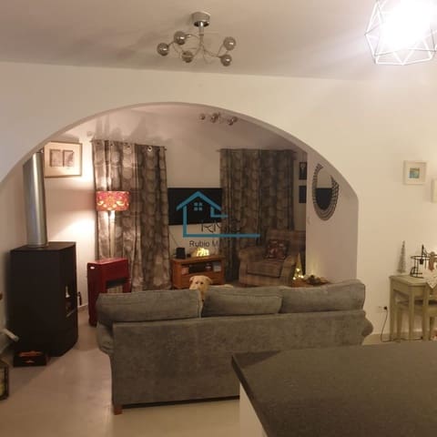 3 slaapkamer Villa te koop in Vélez-Rubio met zwembad garage - € 229.000 (Ref: 9417832)