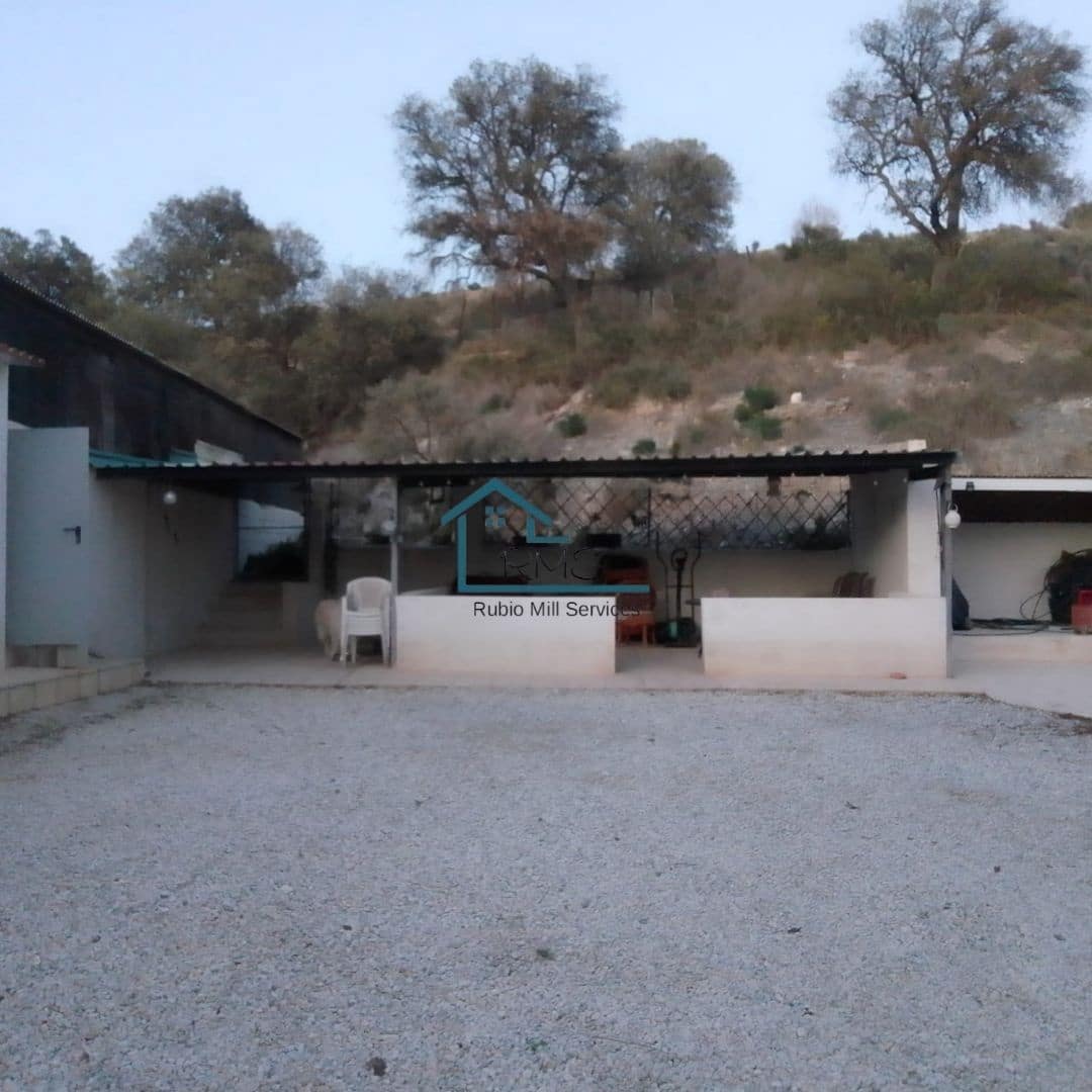 3 slaapkamer Villa te koop in Velez-Rubio met zwembad garage - € 229.000 (Ref: 9417832)