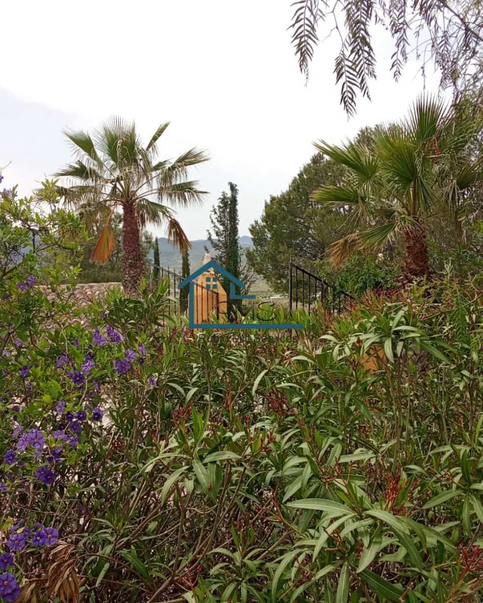 5 bedroom Finca/Country House for sale in Lorca with pool garage - € 325,000 (Ref: 9814085)