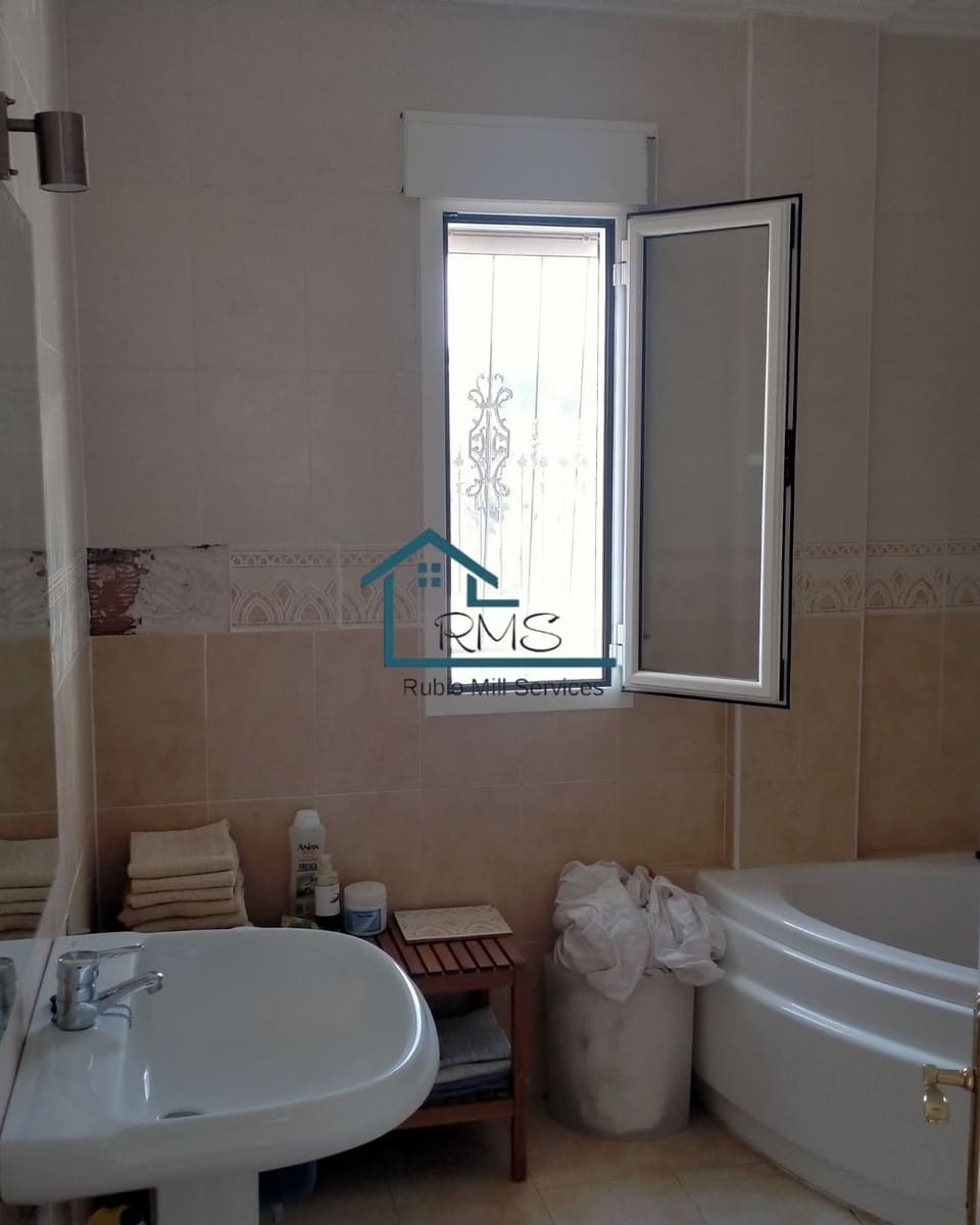 3 slaapkamer Villa te koop in Urcal met zwembad garage - € 320.000 (Ref: 9839957)
