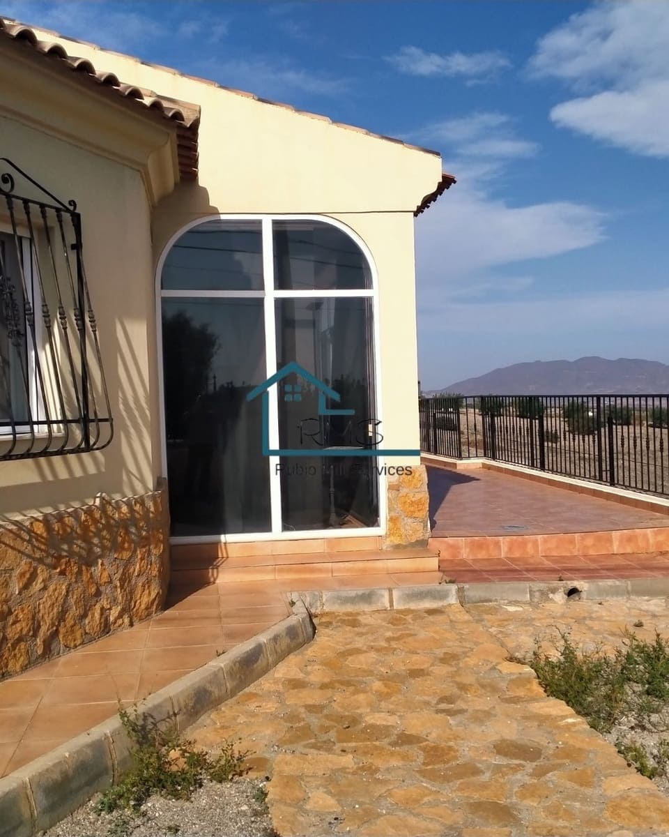 3 slaapkamer Villa te koop in Urcal met zwembad garage - € 320.000 (Ref: 9839957)