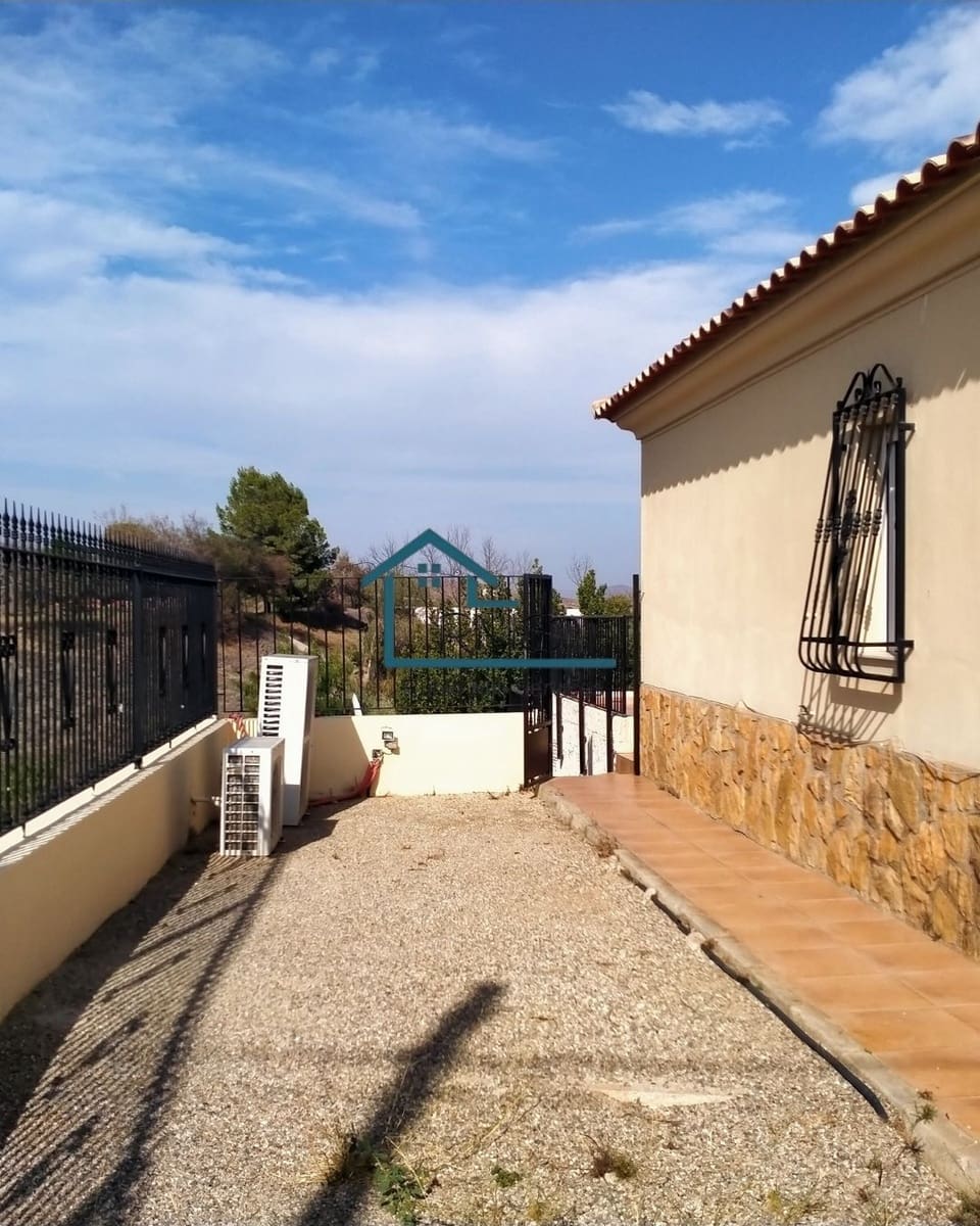 3 slaapkamer Villa te koop in Urcal met zwembad garage - € 320.000 (Ref: 9839957)