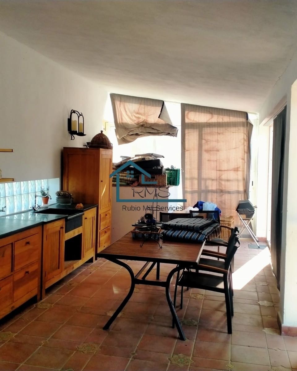 3 slaapkamer Villa te koop in Urcal met zwembad garage - € 320.000 (Ref: 9839957)