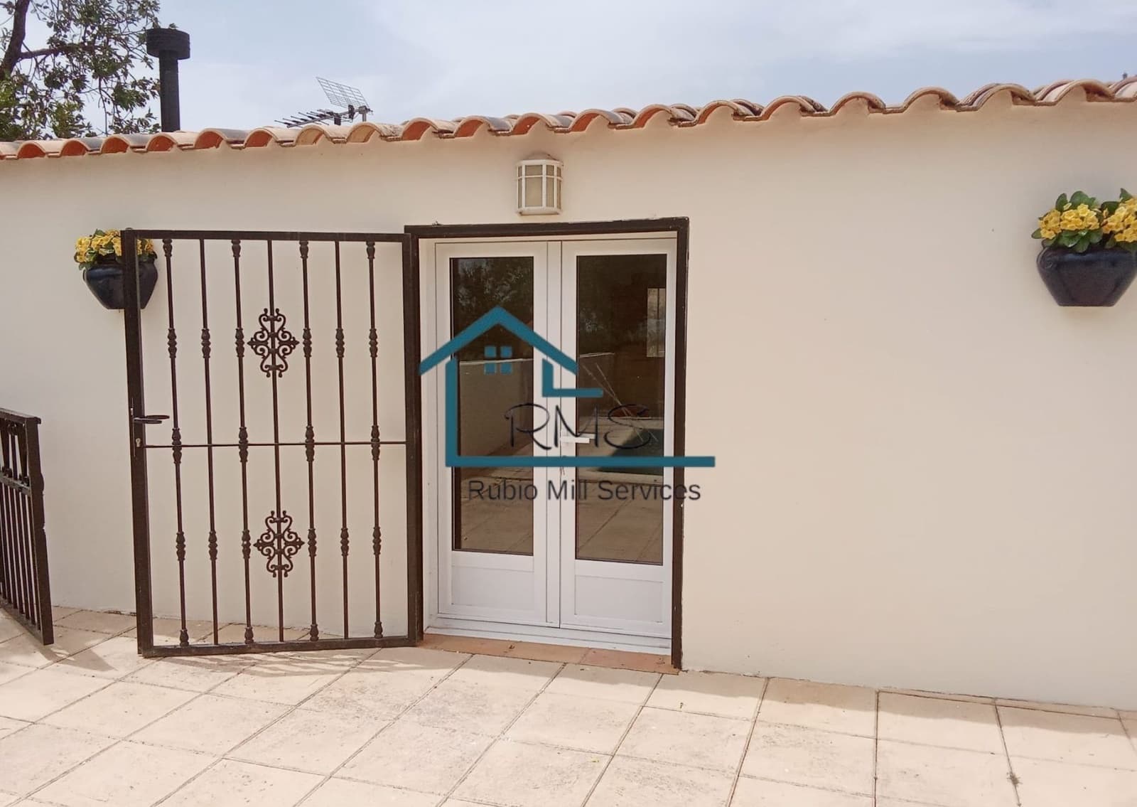 8 bedroom Villa for sale in Velez-Blanco with pool garage - € 499,950 (Ref: 9961758)