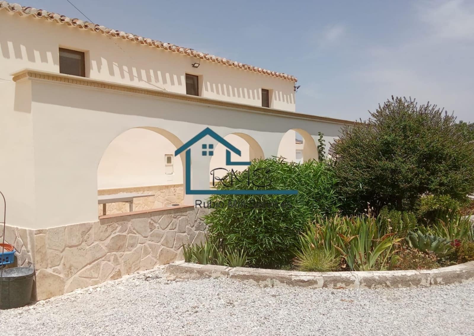 8 bedroom Villa for sale in Velez-Blanco with pool garage - € 499,950 (Ref: 9961758)
