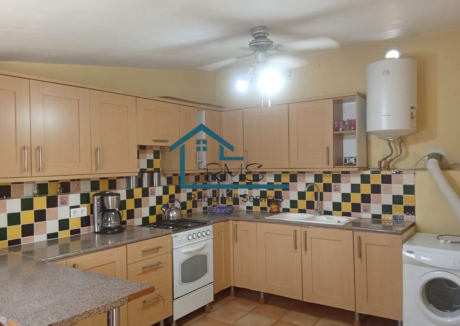8 bedroom Villa for sale in Velez-Blanco with pool garage - € 499,950 (Ref: 9961758)