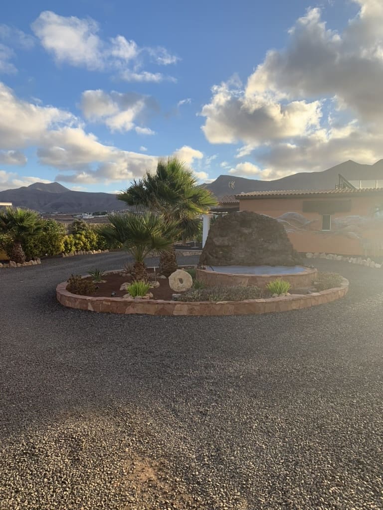 8 slaapkamer Finca/Landhuis te koop in Puerto del Rosario met zwembad garage - € 1.149.000 (Ref: 9436281)