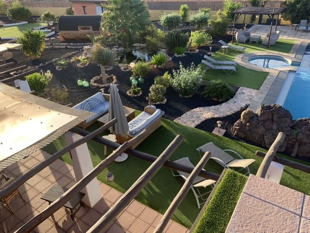 8 bedroom Finca/Country House for sale in Puerto del Rosario with pool garage - € 1,149,000 (Ref: 9436281)