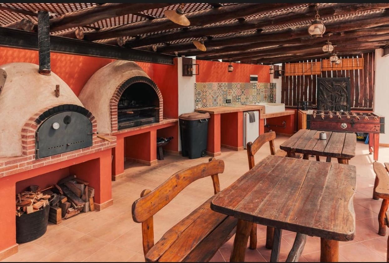 8 slaapkamer Finca/Landhuis te koop in Puerto del Rosario met zwembad garage - € 1.149.000 (Ref: 9436281)