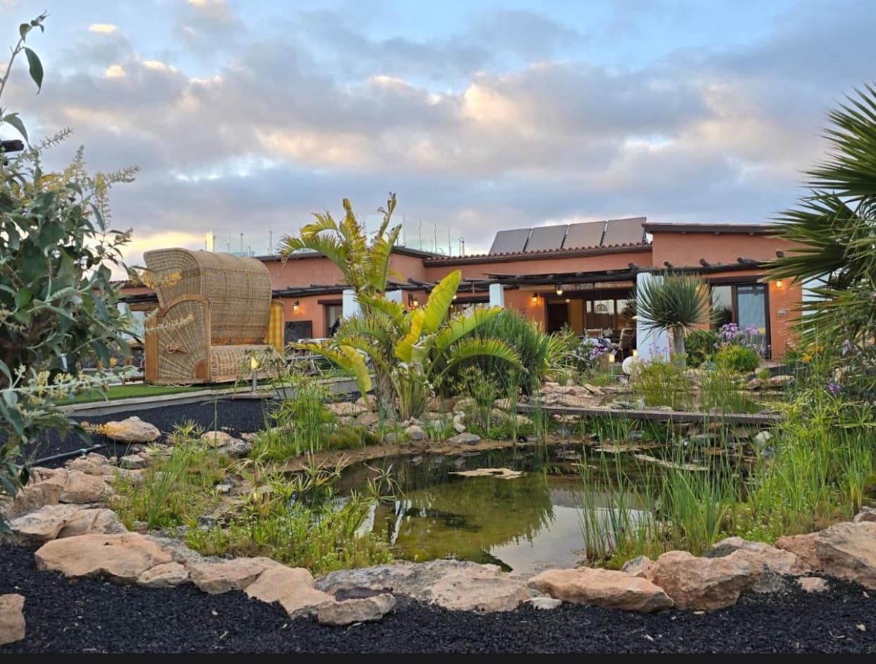 8 slaapkamer Finca/Landhuis te koop in Puerto del Rosario met zwembad garage - € 1.149.000 (Ref: 9436281)