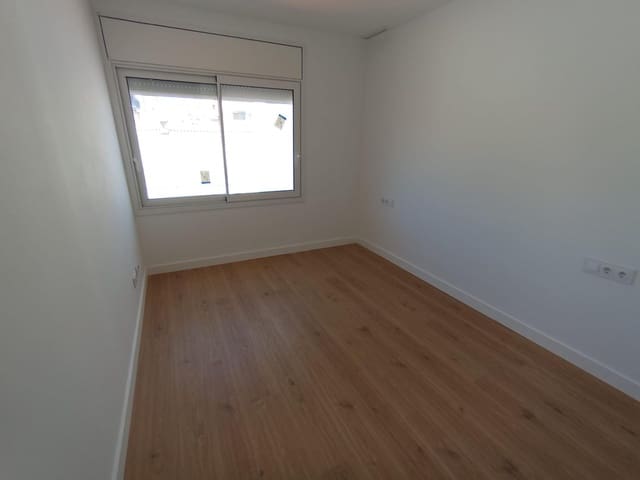 Appartement de 3 chambres à louer à Mataró - 1 450 € (Ref: 9841225)