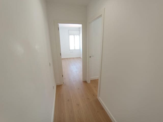 Appartement de 3 chambres à louer à Mataró - 1 450 € (Ref: 9841225)