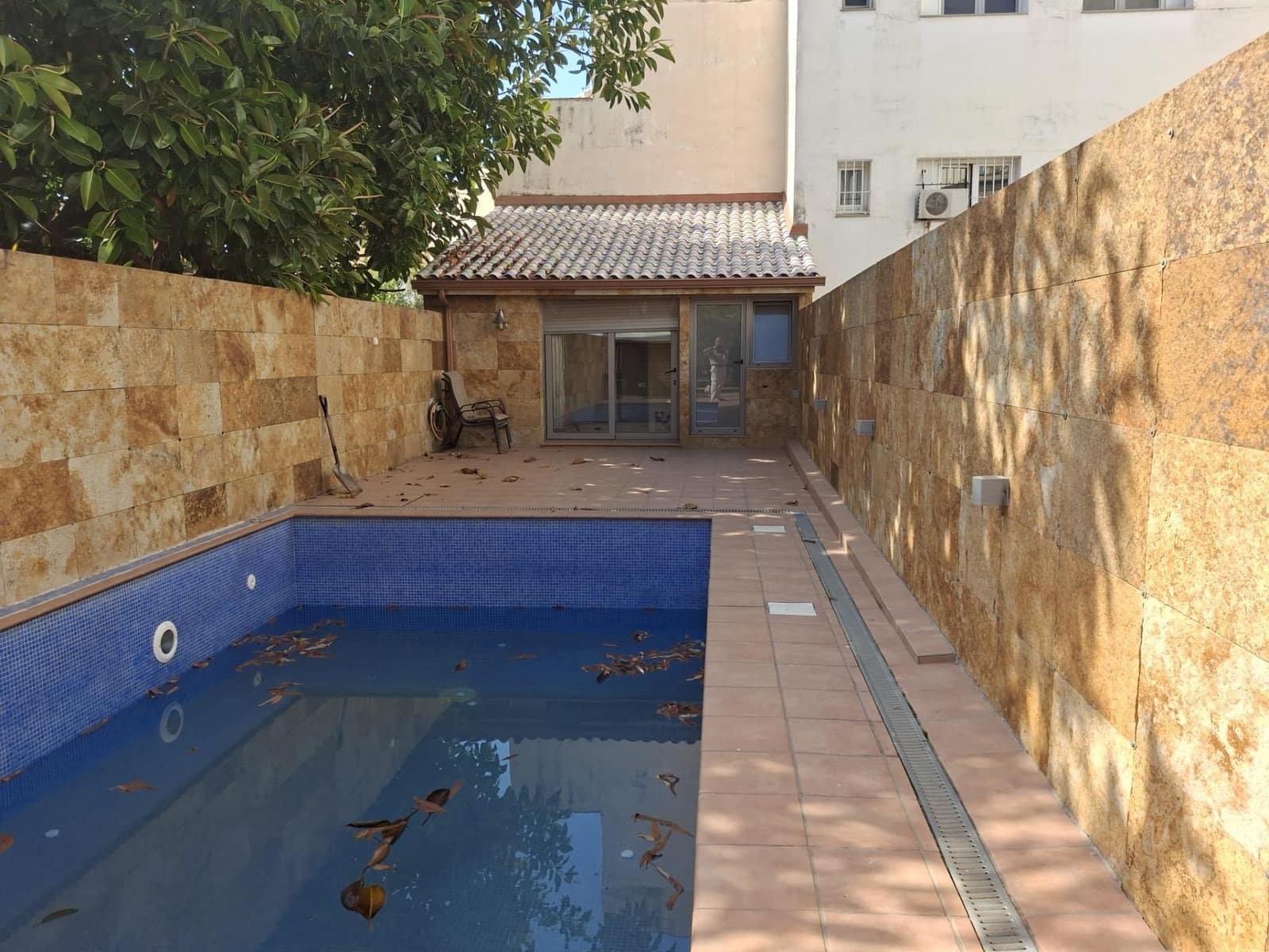 Adosado de 5 habitaciones en Mataró en venta con piscina - 1.300.000 € (Ref: 9841234)