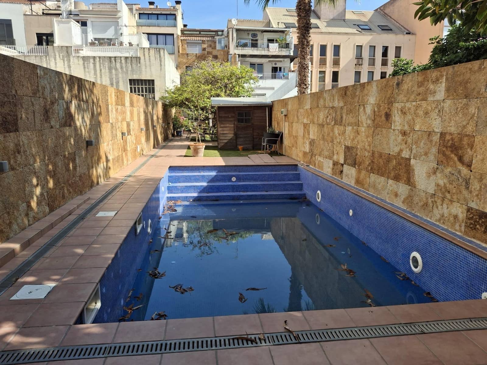 Adosado de 5 habitaciones en Mataró en venta con piscina - 1.300.000 € (Ref: 9841234)