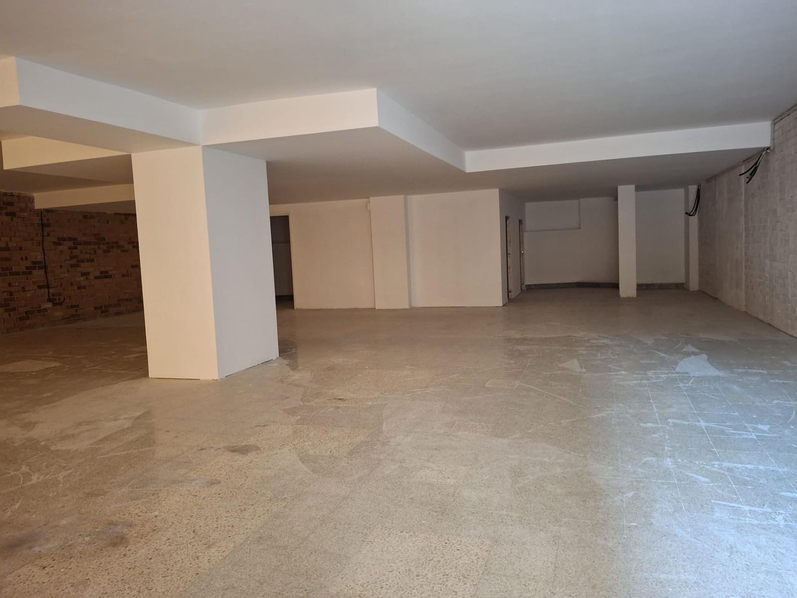 Kommersiell til salgs i Mataro - € 280 000 (Ref: 9841235)