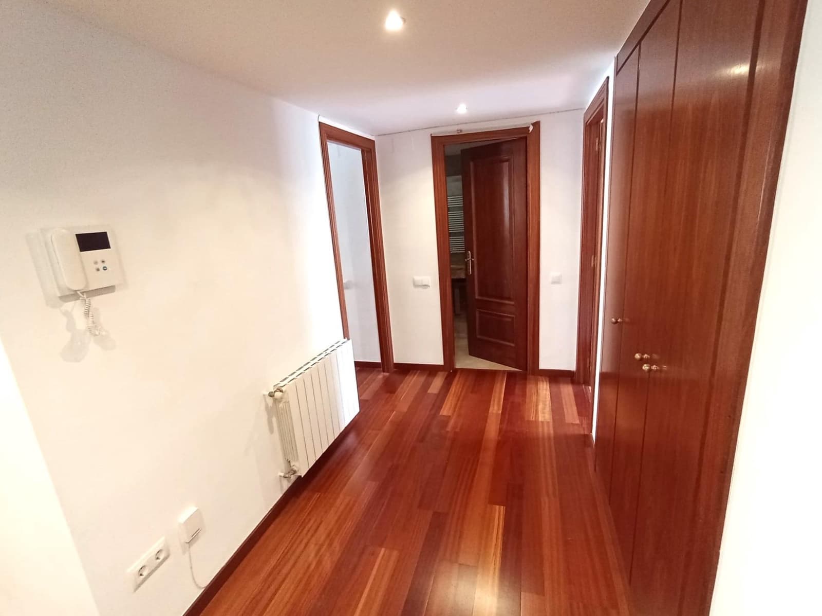 5 sypialnia Willa na sprzedaż w Vilassar de Dalt z basenem garażem - 930 000 € (Ref: 9841239)