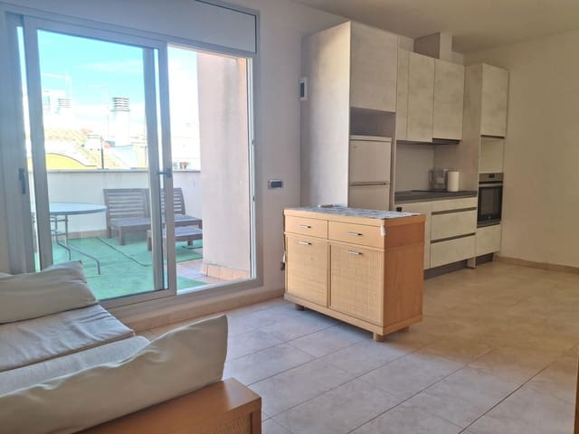 Penthouse til salg i Mataró med garage - € 226.000 (Ref: 9841246)
