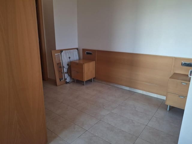 Penthouse til salg i Mataró med garage - € 226.000 (Ref: 9841246)