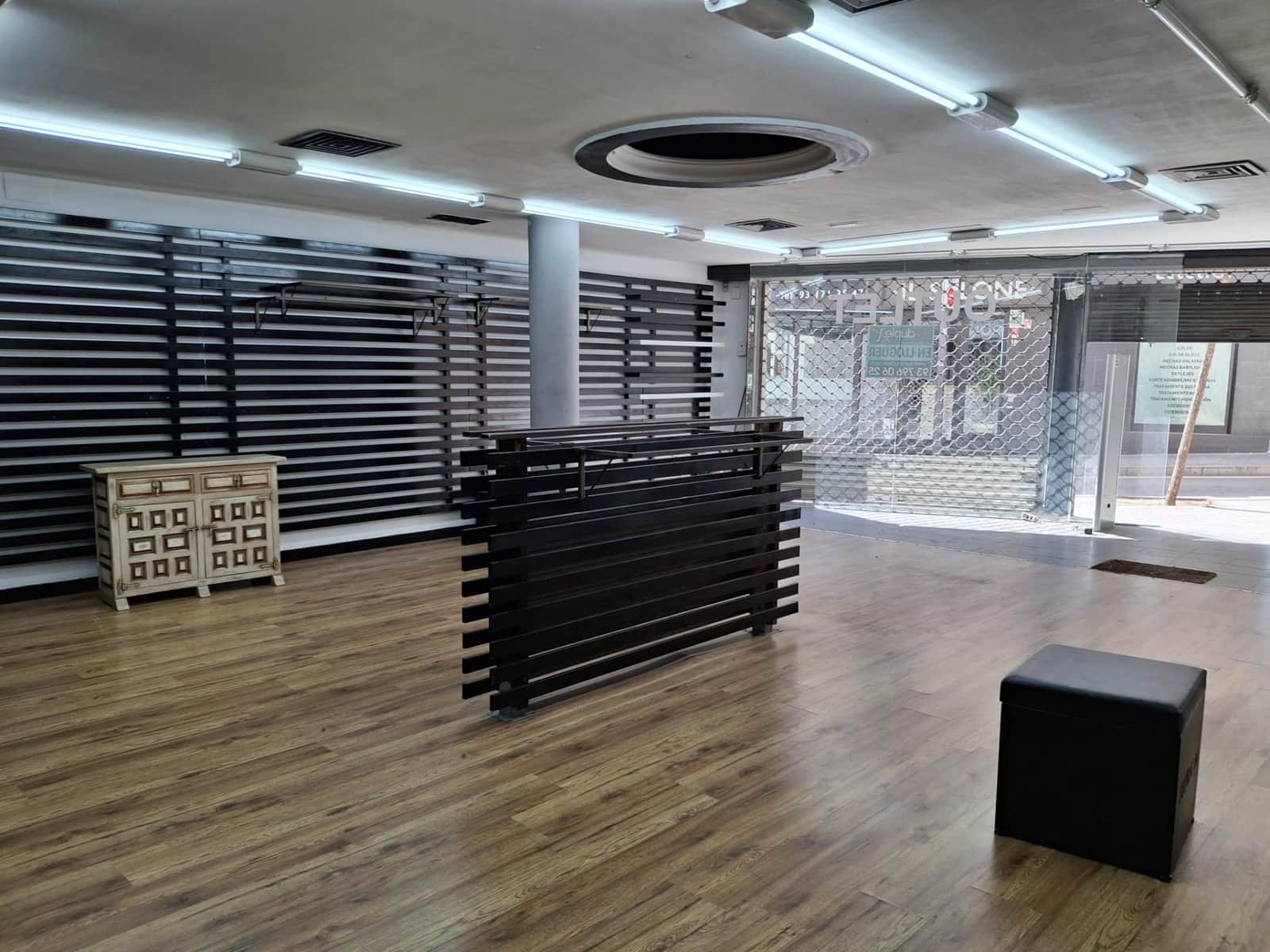 Commerciale da affittare in Mataro - 1.000 € (Rif: 9841247)