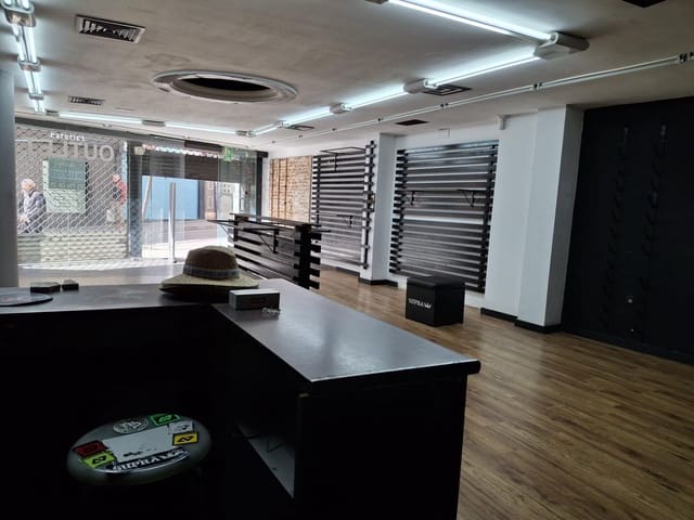 Commerciale da affittare in Mataró - 1.000 € (Rif: 9841247)
