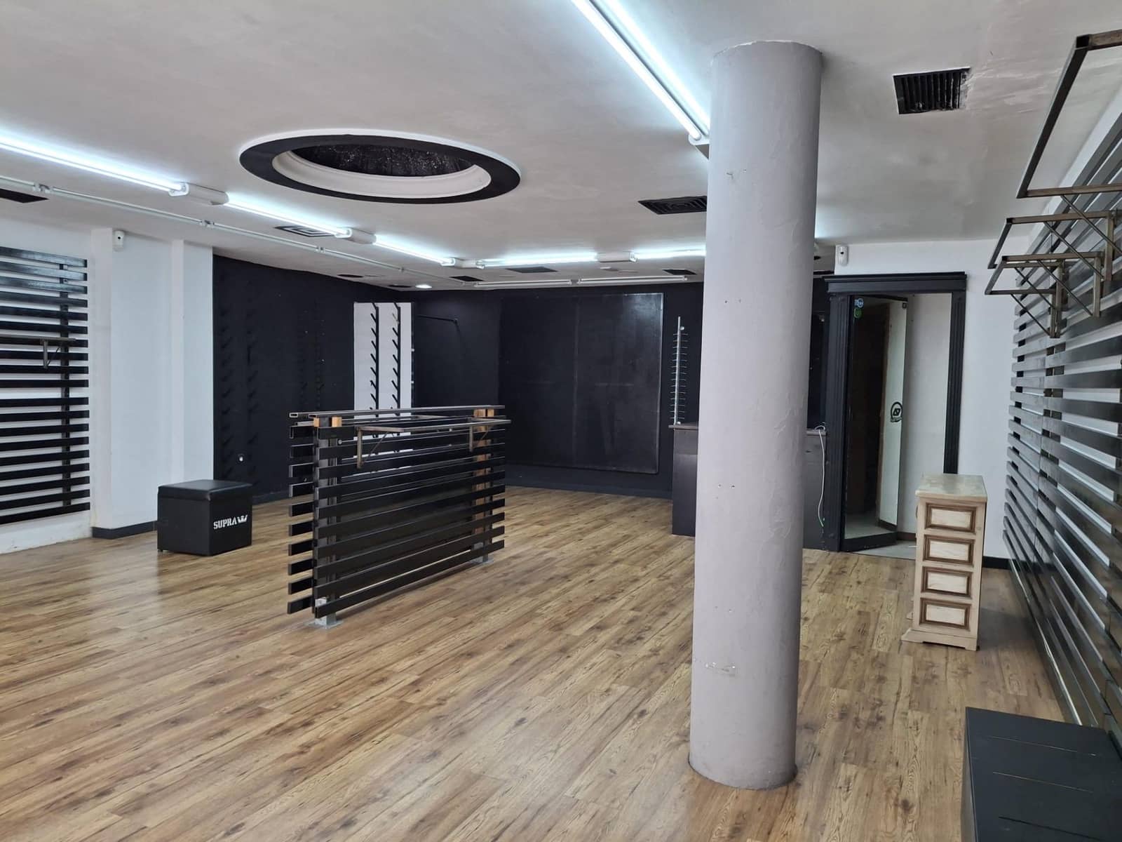Commerciale da affittare in Mataro - 1.000 € (Rif: 9841247)