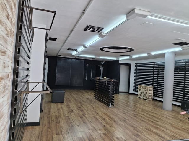 Commerciale da affittare in Mataró - 1.000 € (Rif: 9841247)