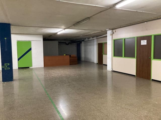 Erhverv til salg i Mataró med garage - € 320.000 (Ref: 9841249)