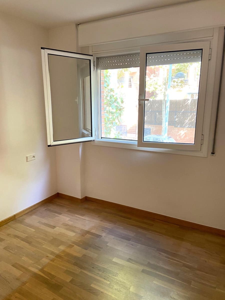 Piso de 4 habitaciones en Sant Cugat del Vallès en venta con piscina - 780.000 € (Ref: 9841250)