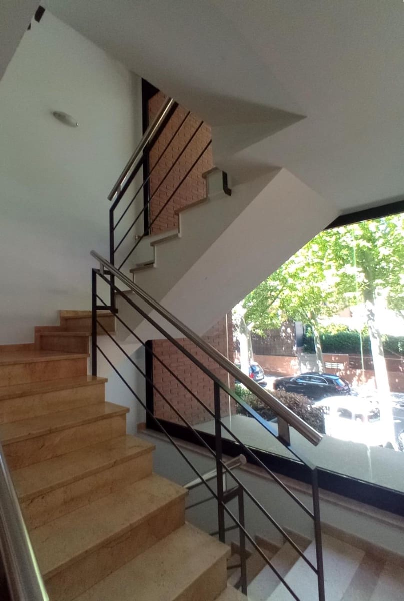 Piso de 4 habitaciones en Sant Cugat del Vallès en venta con piscina - 780.000 € (Ref: 9841250)