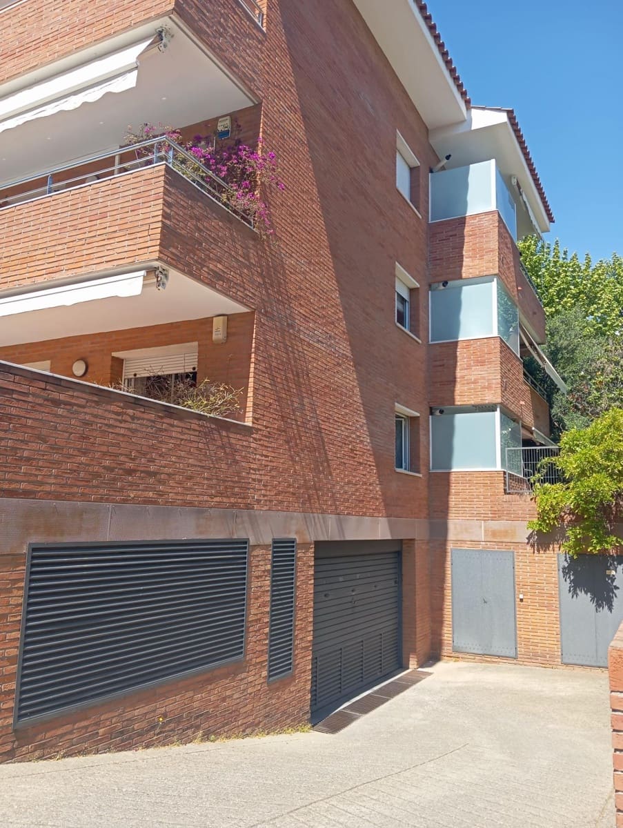 Piso de 4 habitaciones en Sant Cugat del Vallès en venta con piscina - 780.000 € (Ref: 9841250)