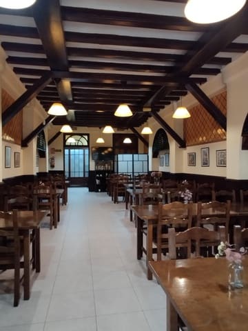 Commercial for rent in Mataró - € 5,500 (Ref: 9868716)