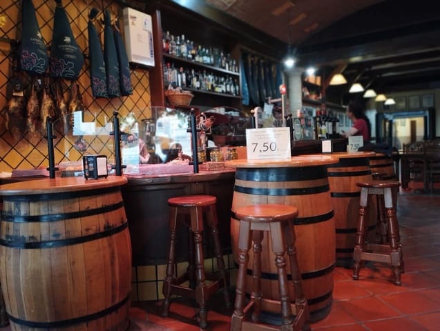 Commercial for rent in Mataró - € 5,500 (Ref: 9868716)
