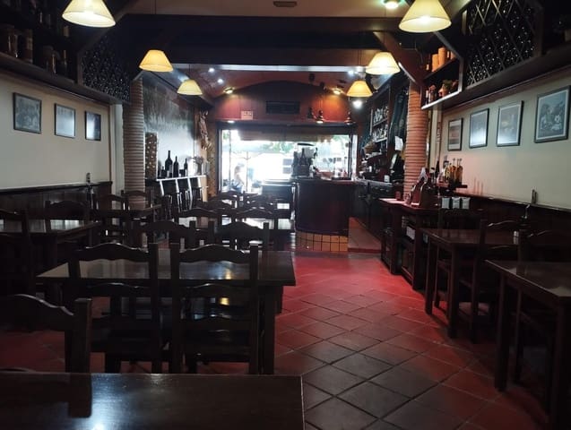 Commercial for rent in Mataró - € 5,500 (Ref: 9868716)