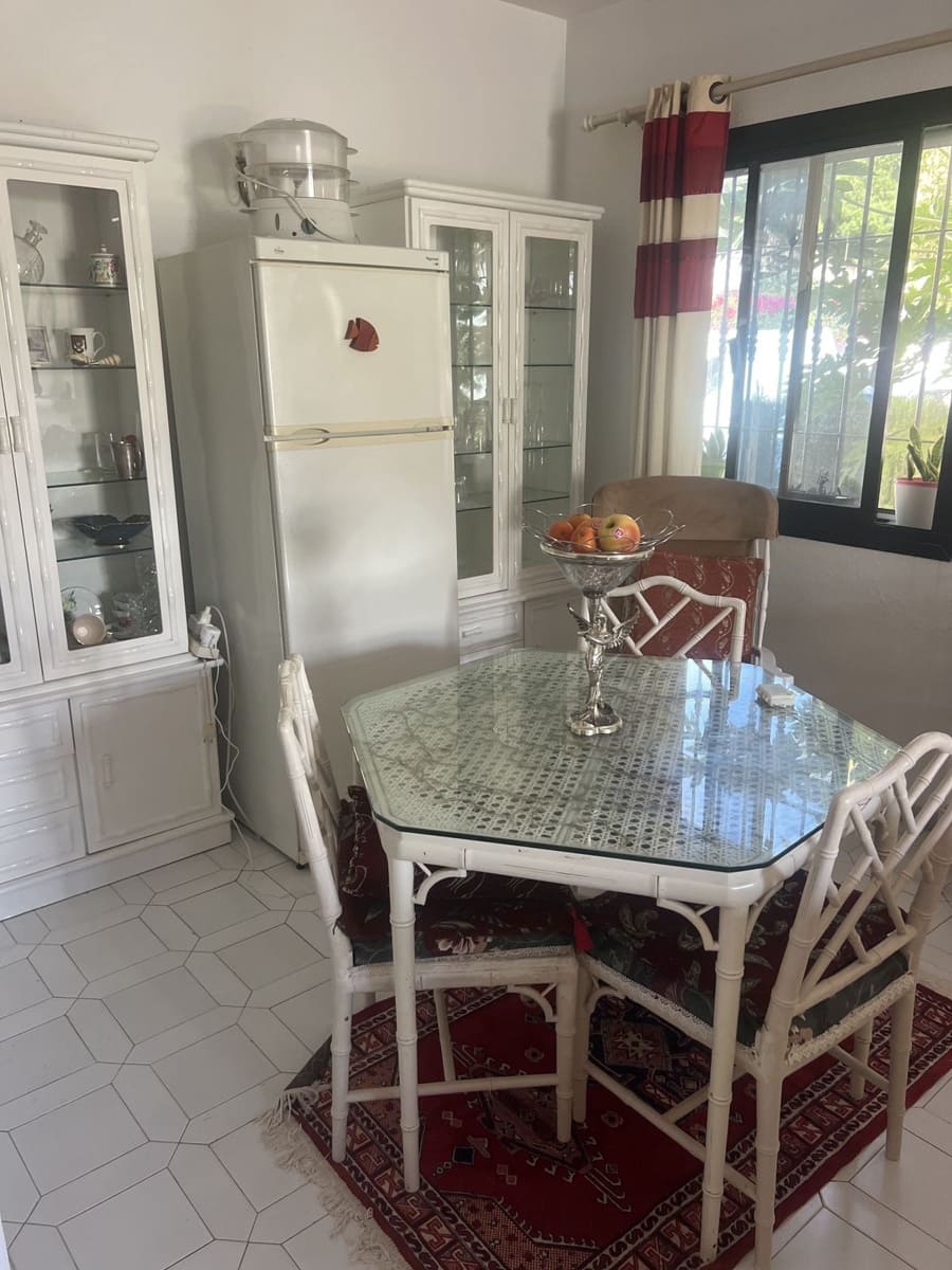 3 slaapkamer Huis te koop in Calahonda met garage - € 480.000 (Ref: 10004908)