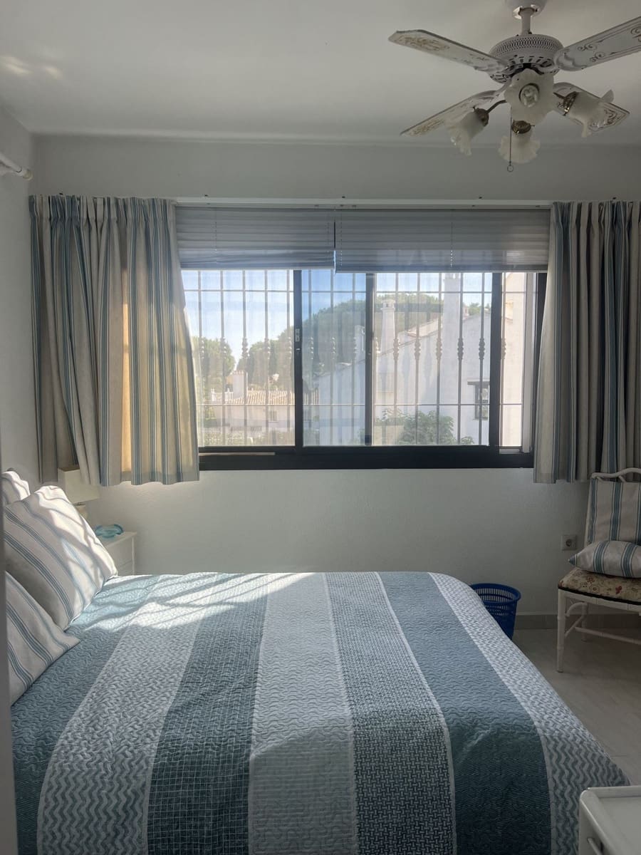 3 slaapkamer Huis te koop in Calahonda met garage - € 480.000 (Ref: 10004908)