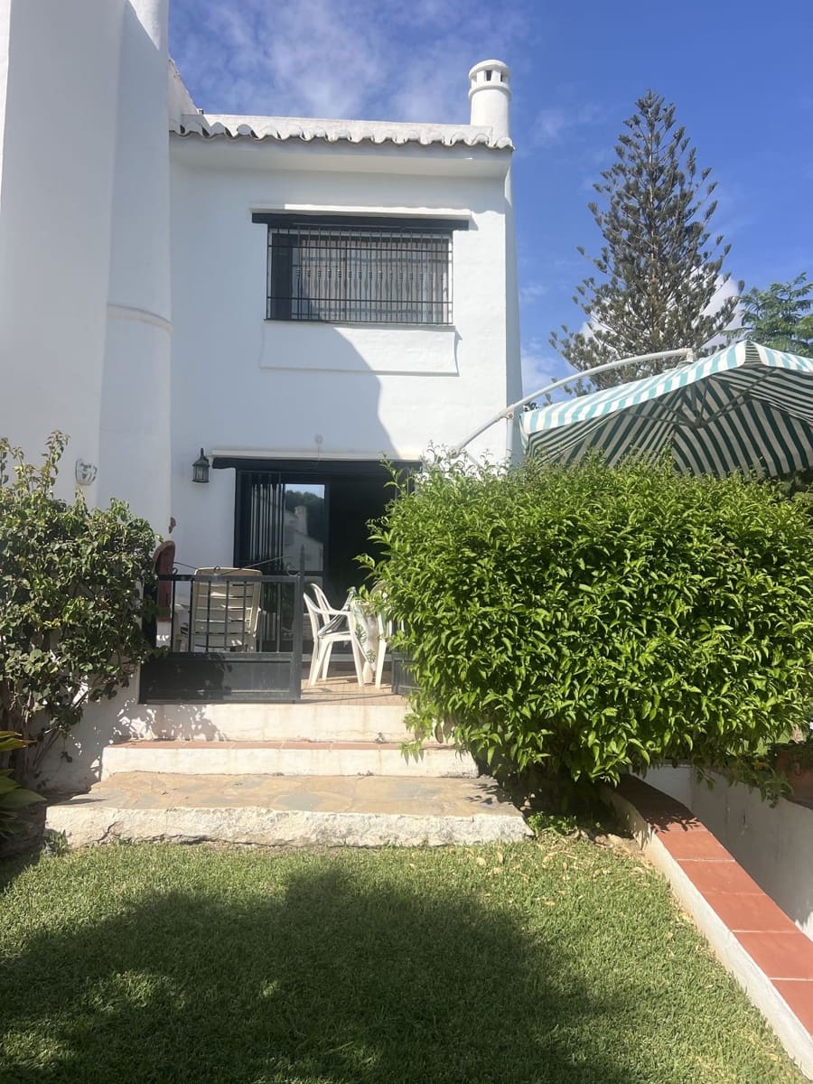 3 slaapkamer Huis te koop in Calahonda met garage - € 480.000 (Ref: 10004908)