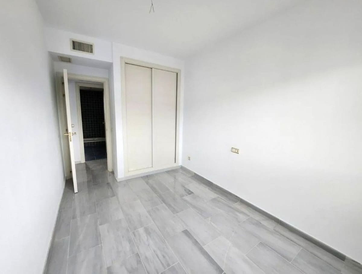 2 sovrum Takvåning till salu i Estepona med pool garage - 750 000 € (Ref: 10018135)