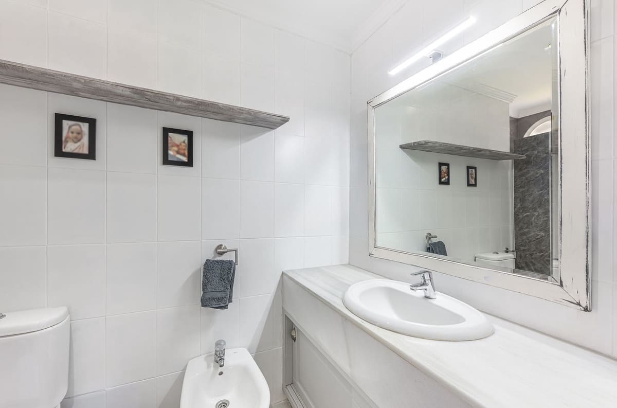 3 soveværelse Finca/Landehus til salg i Nueva Andalucia med swimmingpool garage - € 640.000 (Ref: 10018137)