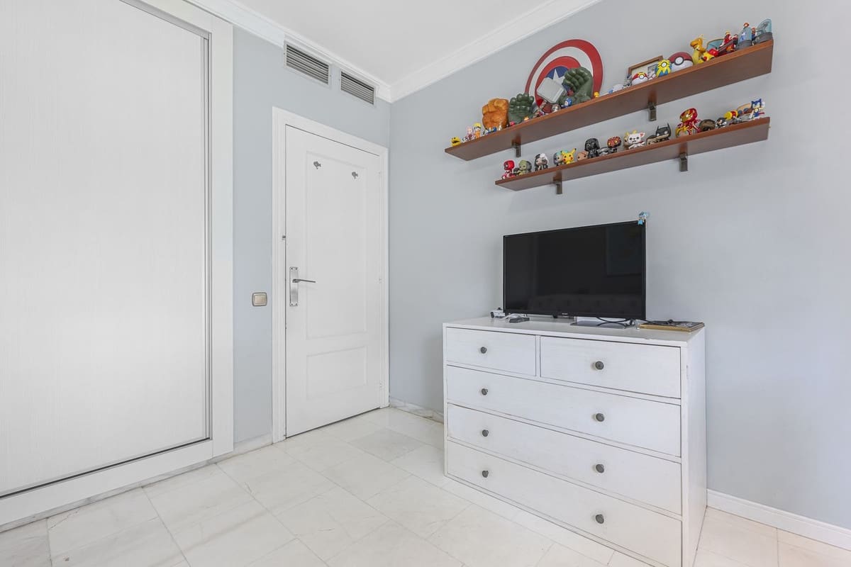 3 soveværelse Finca/Landehus til salg i Nueva Andalucia med swimmingpool garage - € 640.000 (Ref: 10018137)