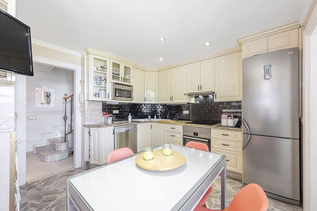 3 soveværelse Finca/Landehus til salg i Puerto Banus, Marbella med swimmingpool garage - € 640.000 (Ref: 10018137)