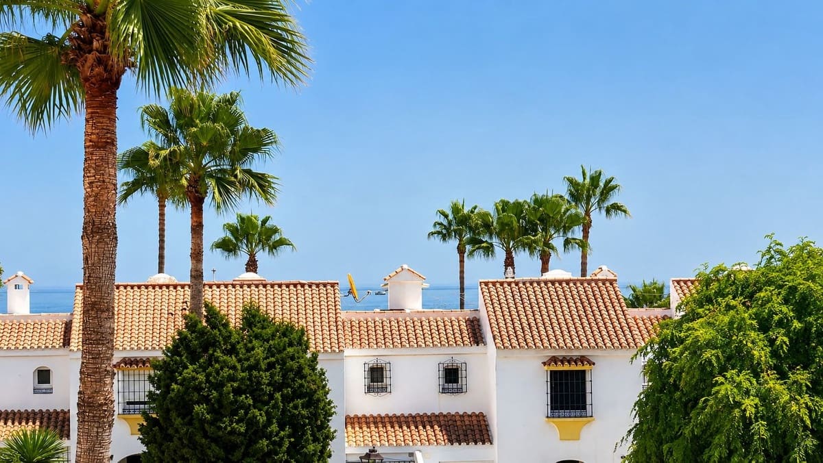 3 soverom Hus til salgs i Bahia de Casares med svømmebasseng - € 430 000 (Ref: 10018138)