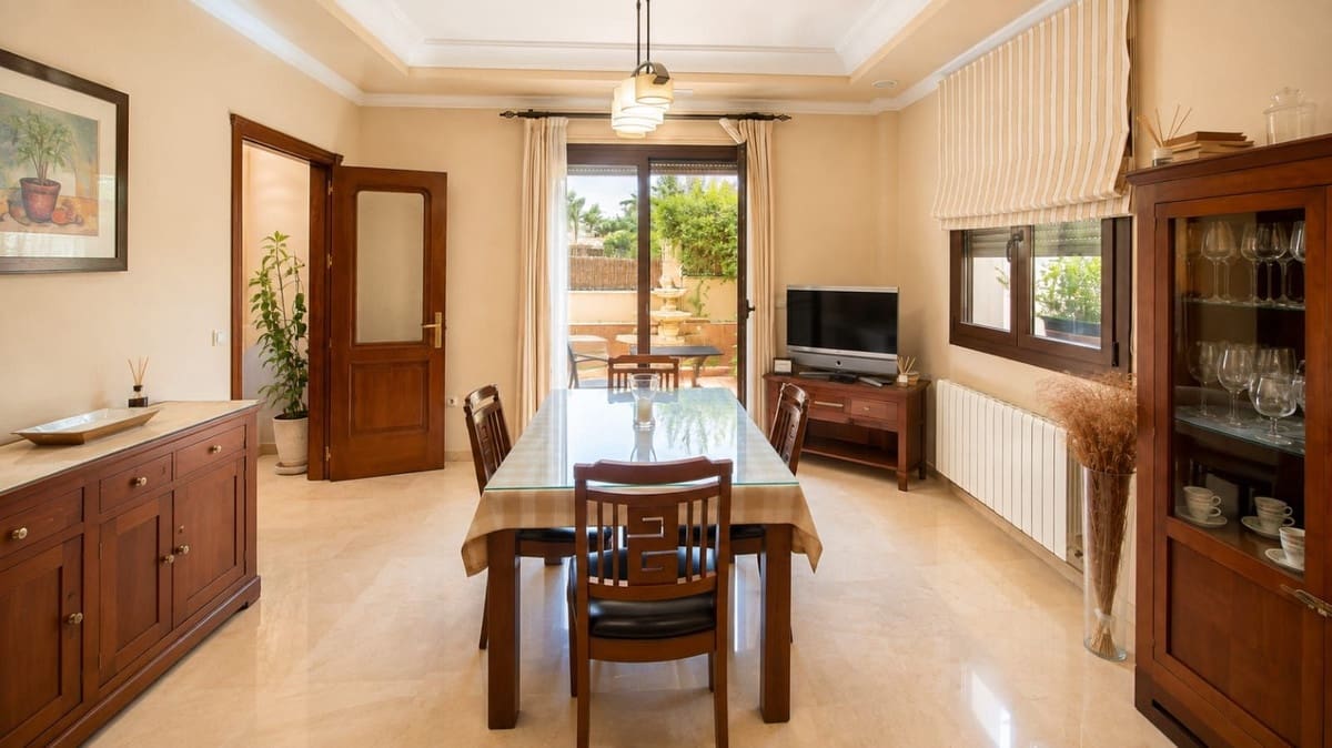 6 quarto Moradia para venda em Ronda com piscina garagem - 650 000 € (Ref: 10021808)