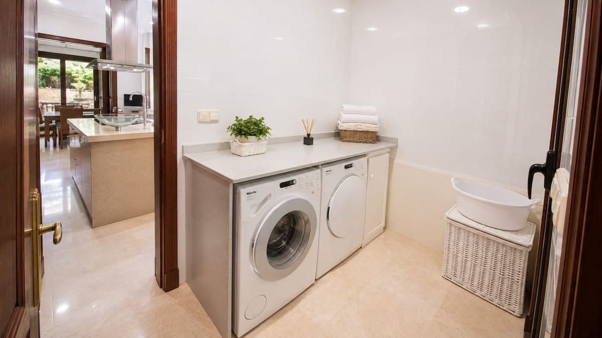 6 quarto Moradia para venda em Ronda com piscina garagem - 650 000 € (Ref: 10021808)