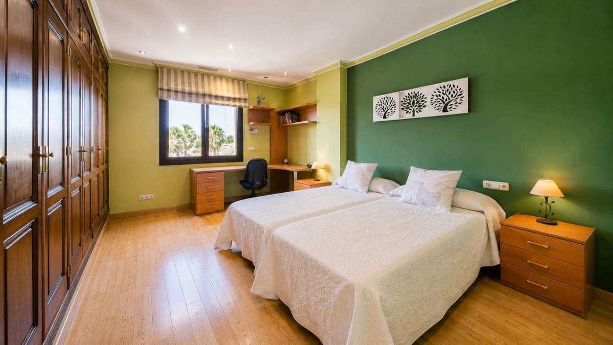 6 quarto Moradia para venda em Ronda com piscina garagem - 650 000 € (Ref: 10021808)