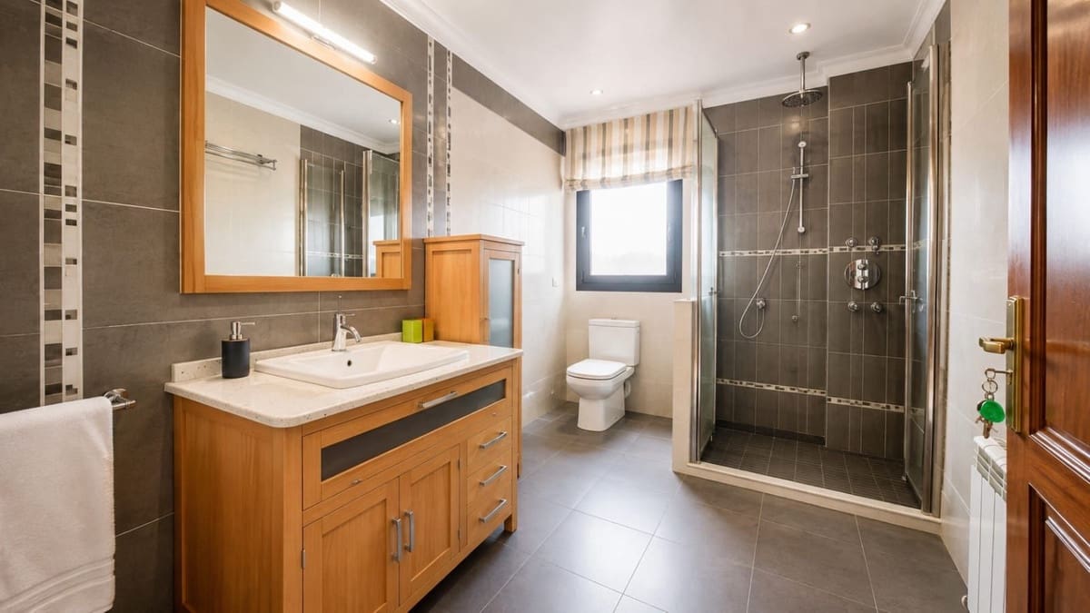 6 quarto Moradia para venda em Ronda com piscina garagem - 650 000 € (Ref: 10021808)