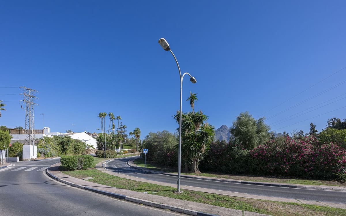 4 soveværelse Finca/Landehus til salg i Nueva Andalucia med swimmingpool garage - € 625.000 (Ref: 10026621)