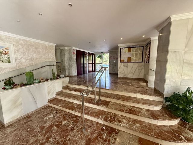 1 slaapkamer Appartement te koop in Marbesa, Marbella met zwembad garage - € 349.000 (Ref: 10031321)