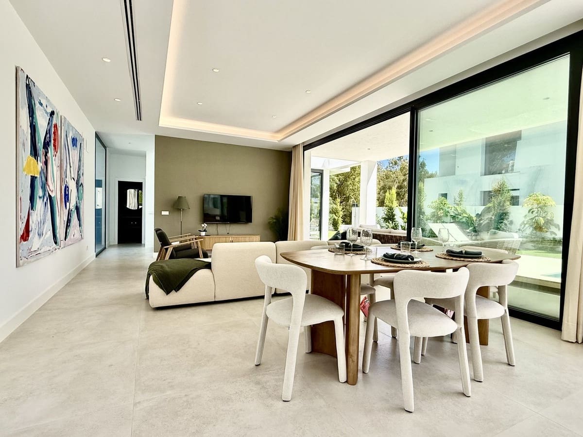 6 soveværelse Villa til salg i Estepona med swimmingpool garage - € 1.950.000 (Ref: 10033309)