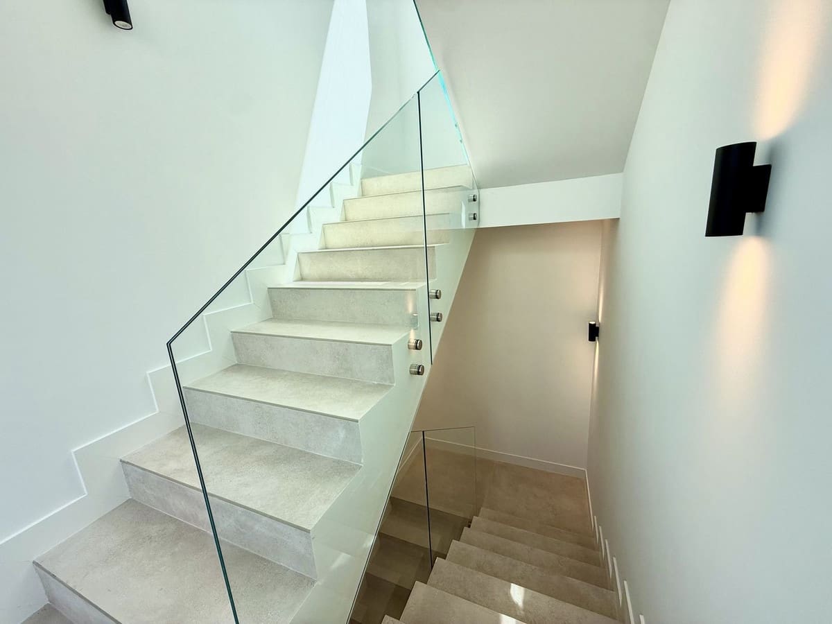 6 soveværelse Villa til salg i Estepona med swimmingpool garage - € 1.950.000 (Ref: 10033309)