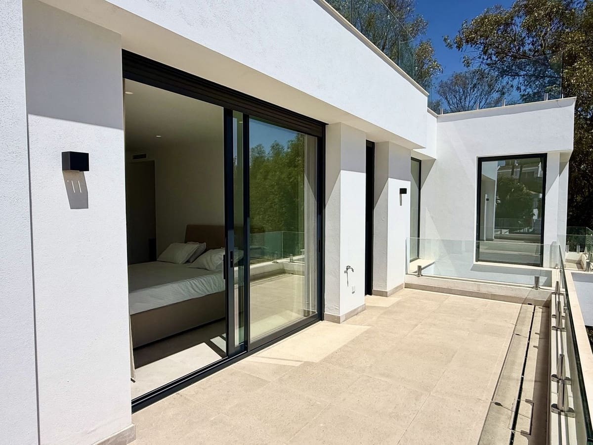 6 soveværelse Villa til salg i Estepona med swimmingpool garage - € 1.950.000 (Ref: 10033309)